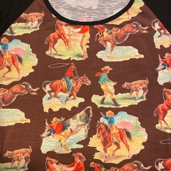 Ladies 3/4 sleeve blouse with spandex western print long to wear with leggings - Picture 3 of 6